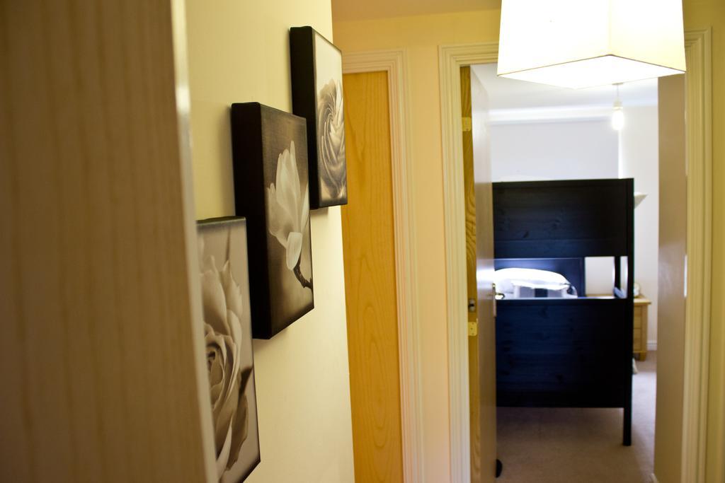 The Lindley Suite - Simple2Let Serviced Apartments Huddersfield Bilik gambar