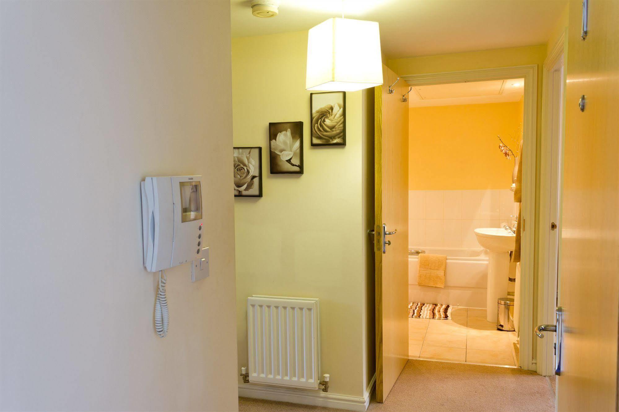 The Lindley Suite - Simple2Let Serviced Apartments Huddersfield Luaran gambar
