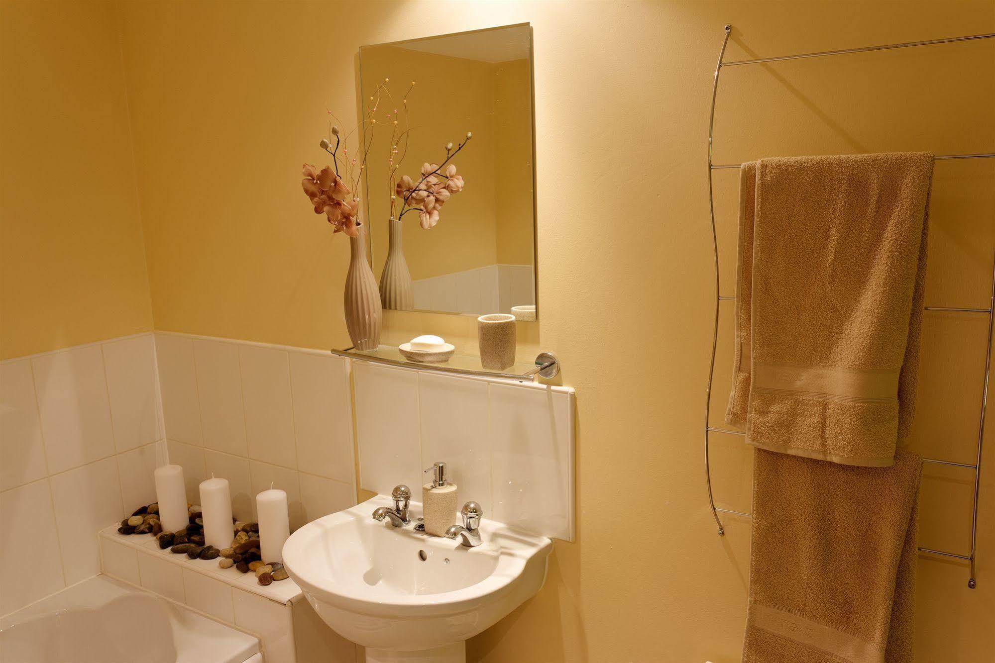 The Lindley Suite - Simple2Let Serviced Apartments Huddersfield Luaran gambar