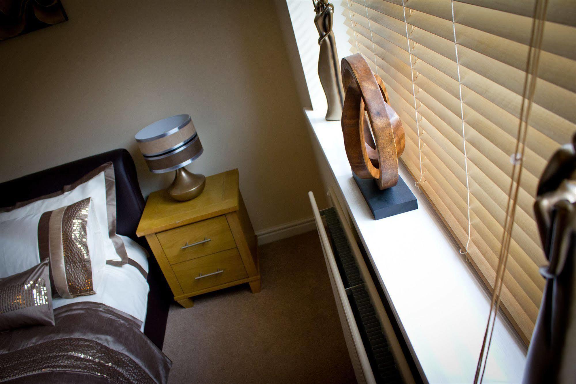 The Lindley Suite - Simple2Let Serviced Apartments Huddersfield Luaran gambar