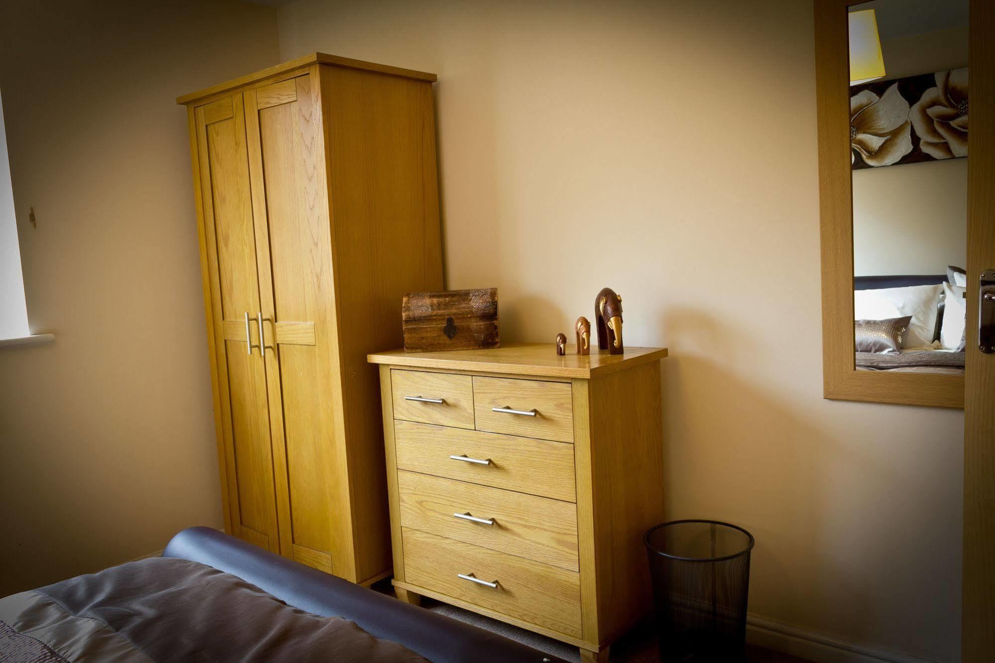 The Lindley Suite - Simple2Let Serviced Apartments Huddersfield Luaran gambar